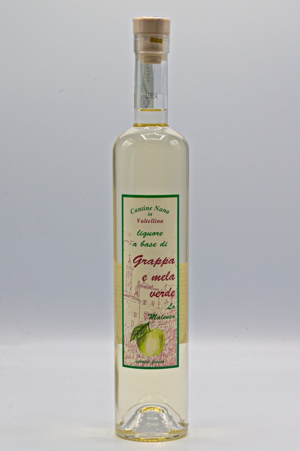 Liquore a base di Grappa e mela verde